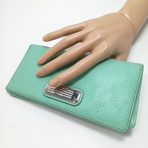 MARC JACOBS Mint Green Textured Leather Wallet Silver Logo WornButNotWor…